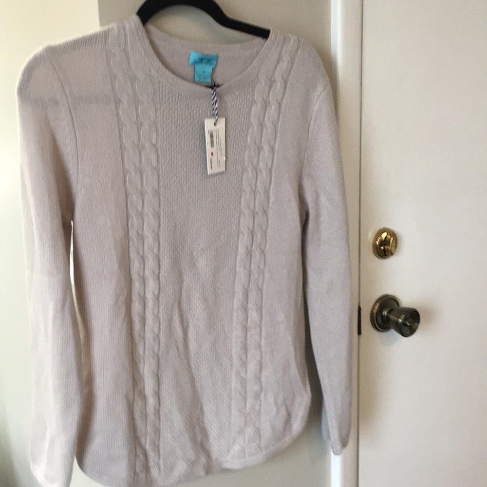 Two bees cashmere sweater size medium NWT